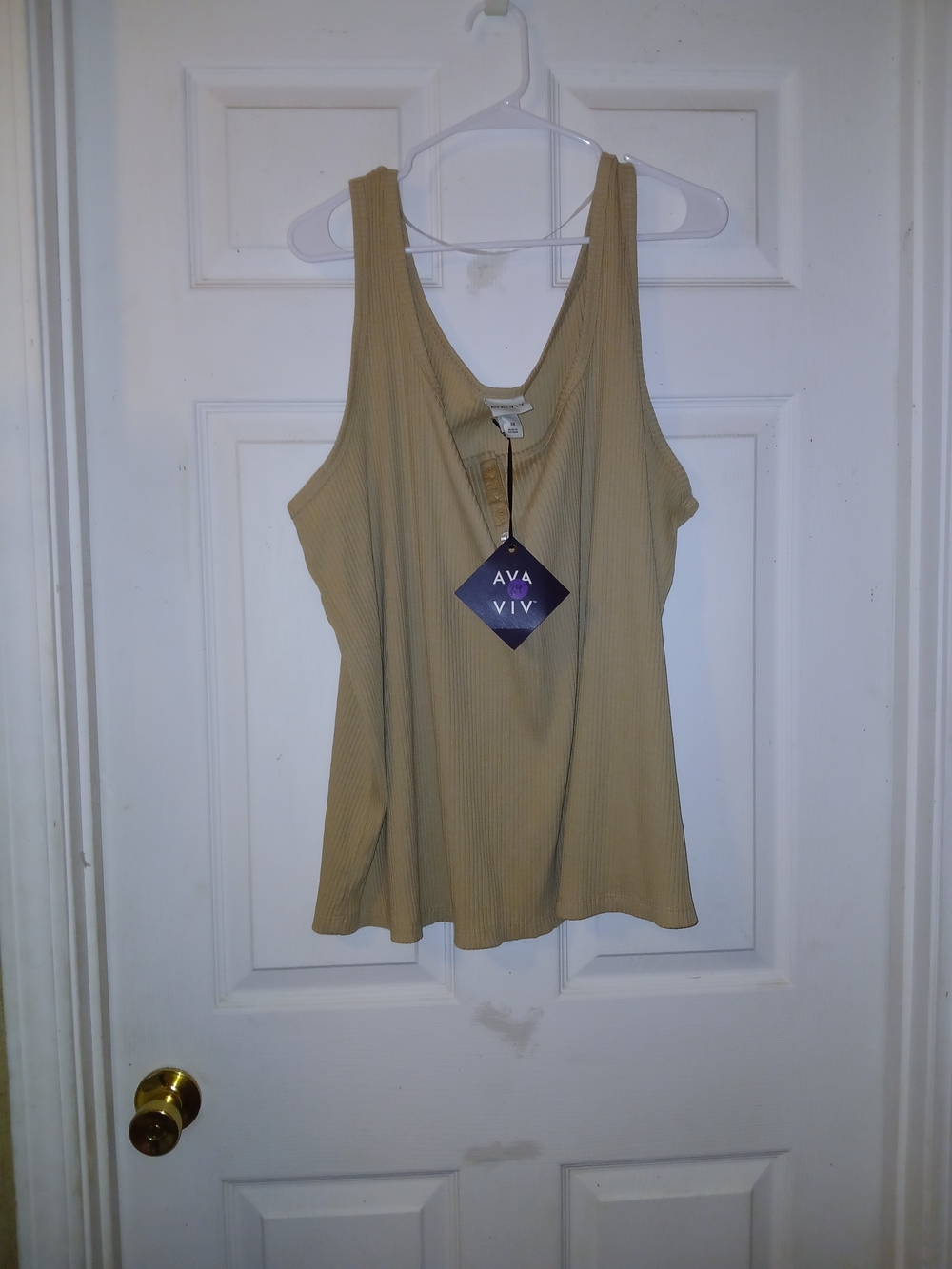 Ava & Viv Ribbed Scoop Neck Tank Top in Khaki Green